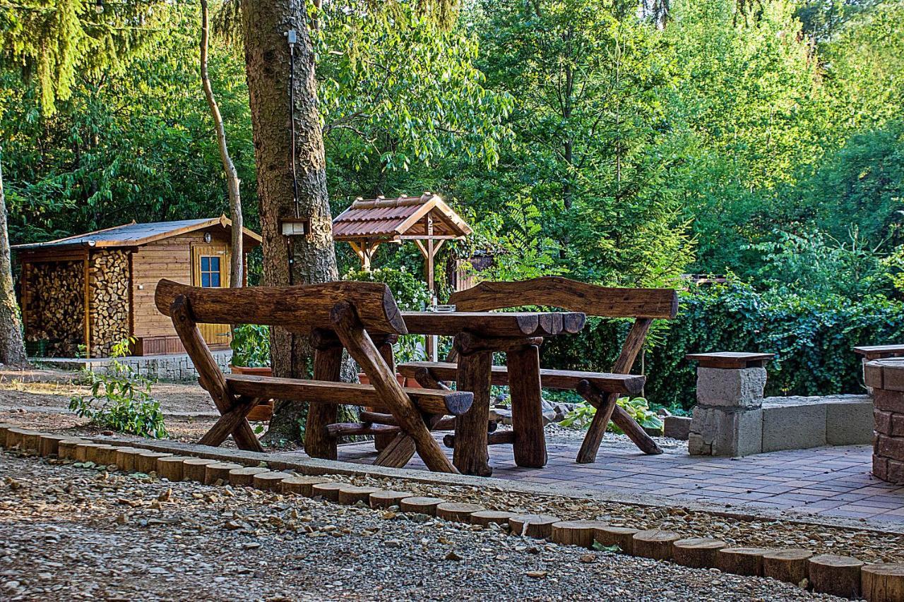 Cityside Cottage Eger Luaran gambar
