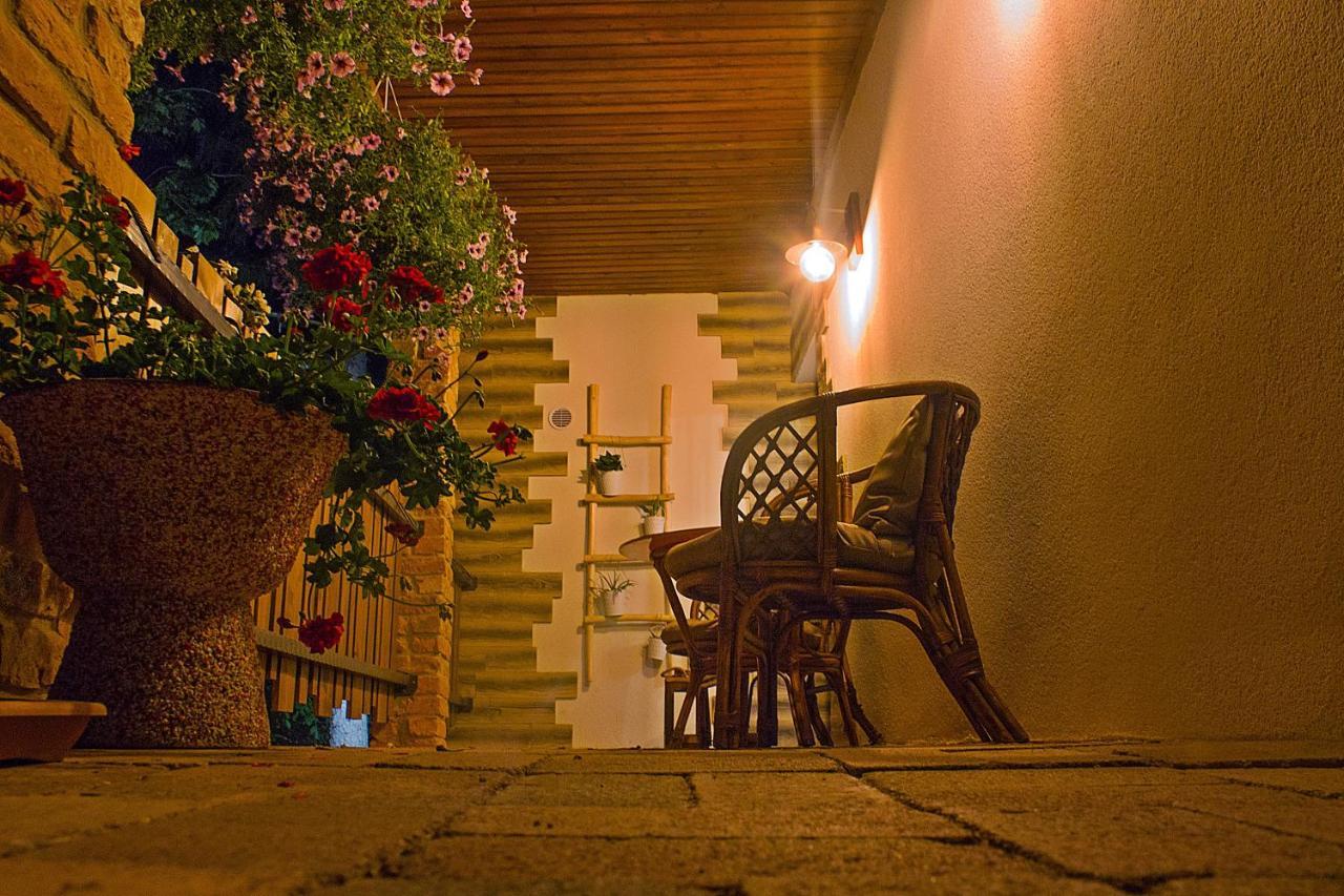 Cityside Cottage Eger Luaran gambar